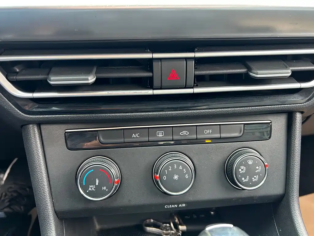 Volkswagen Lavida 2023 280TSI DSG Premium Edition 2022 - thumbnail 20
