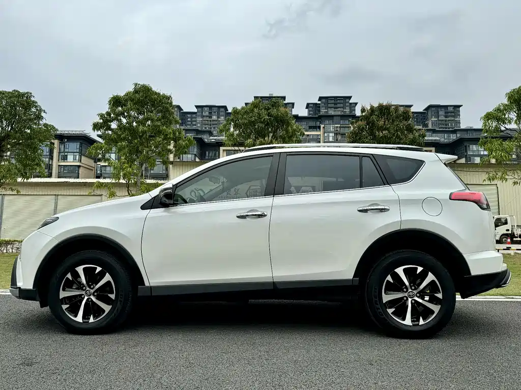 Toyota RAV4 2016 2.0L CVT 2WD Fashion Edition China V 2017 - thumbnail 11