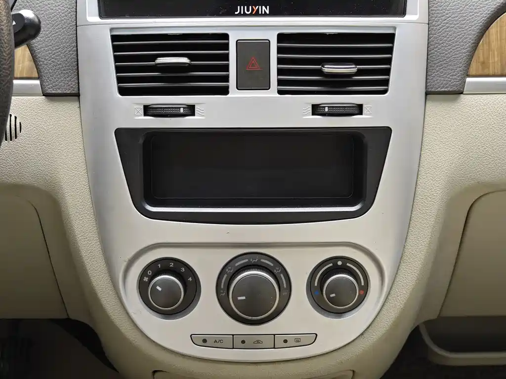 Buick Buick Excelle 2015 1.5L Manual Classic Edition 2015 - thumbnail 16