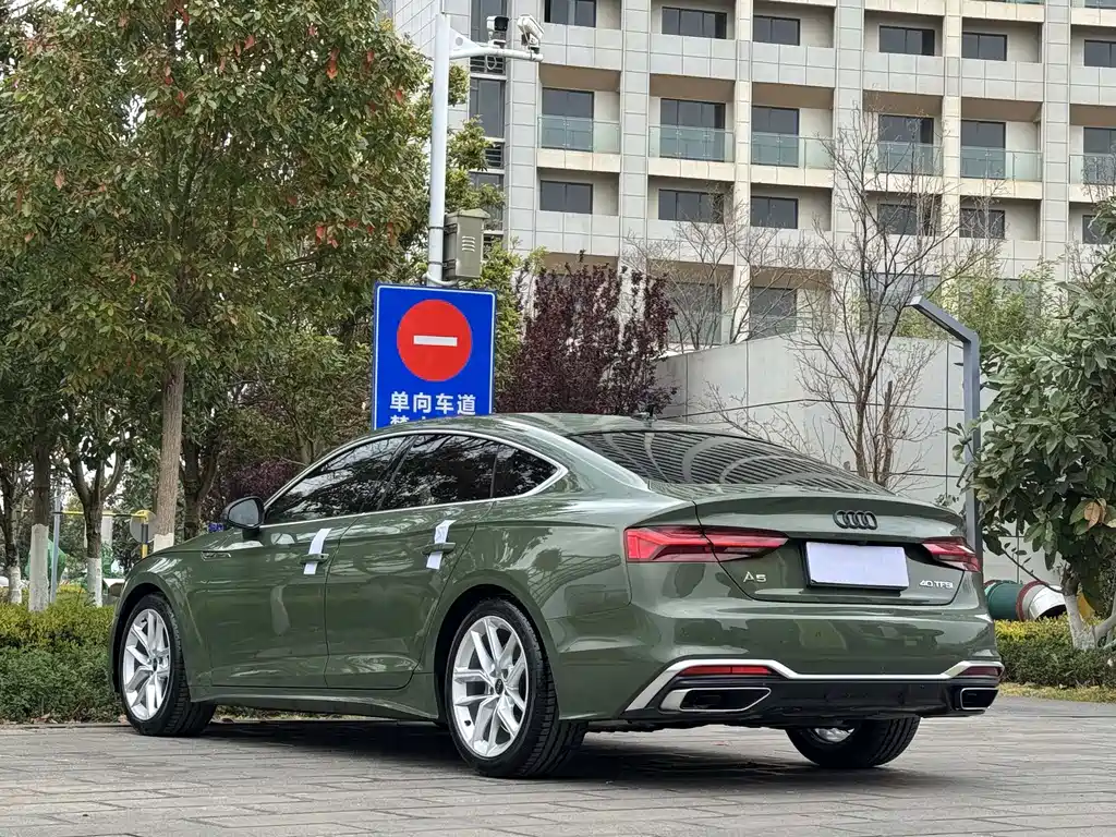 Audi Audi A5 Import 2024 Sportback 40 TFSI Fashion Dynamic Model 2024 - thumbnail 9