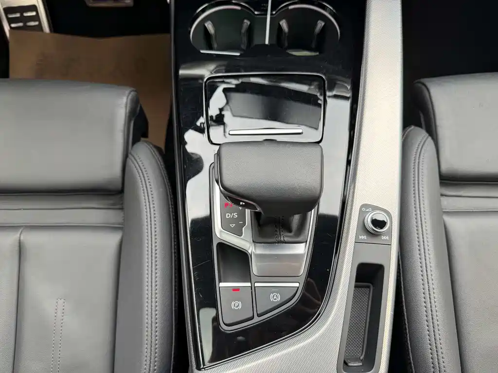 Audi Audi A5 Import 2024 Sportback 40 TFSI Fashion Dynamic Model 2024 - thumbnail 15