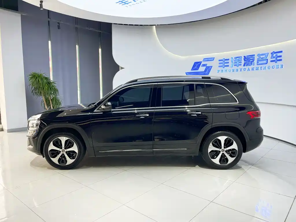 Mercedes-Benz Mercedes-Benz GLB 2021 GLB 200 Style 2021 - thumbnail 2