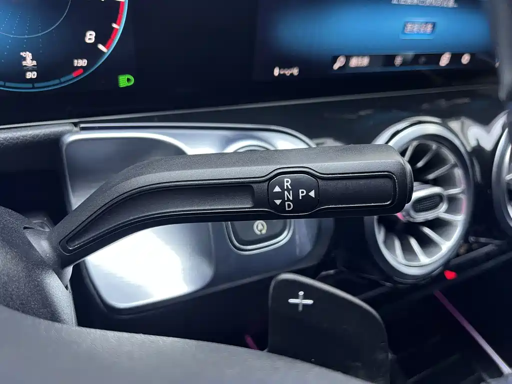 Mercedes-Benz Mercedes-Benz GLB 2021 GLB 200 Style 2021 - thumbnail 10