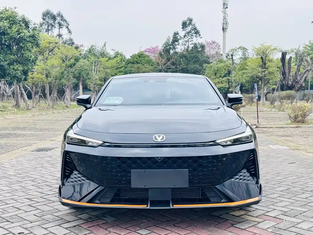 Changan Changan UNI-V 2024 1.5T Premium Sport Edition 2024 - thumbnail 2