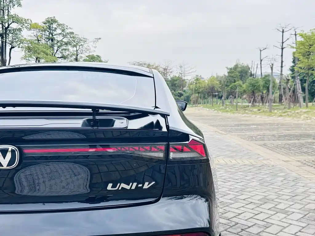 Changan Changan UNI-V 2024 1.5T Premium Sport Edition 2024 - thumbnail 12