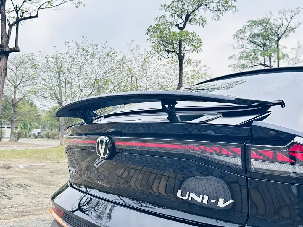 Changan Changan UNI-V 2024 1.5T Premium Sport Edition 2024 - thumbnail 13