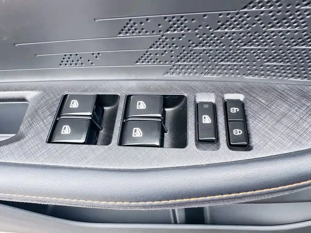 Changan Changan UNI-V 2024 1.5T Premium Sport Edition 2024 - thumbnail 18