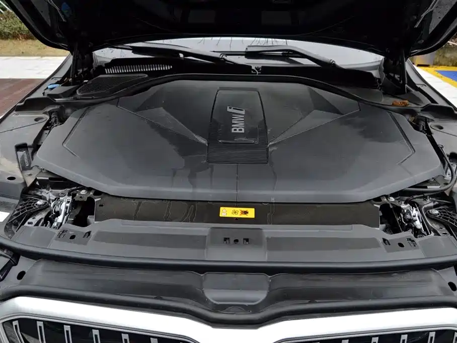 BMW BMW i5 2025 eDrive 40L M Sport Package 2025 - thumbnail 6