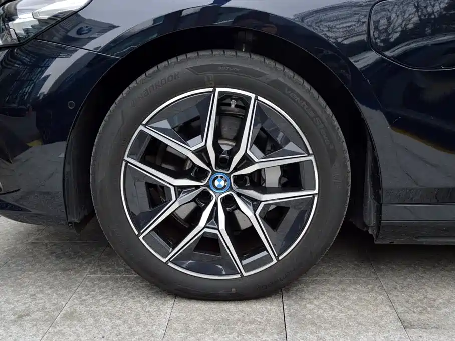 BMW BMW i5 2025 eDrive 40L M Sport Package 2025 - thumbnail 8