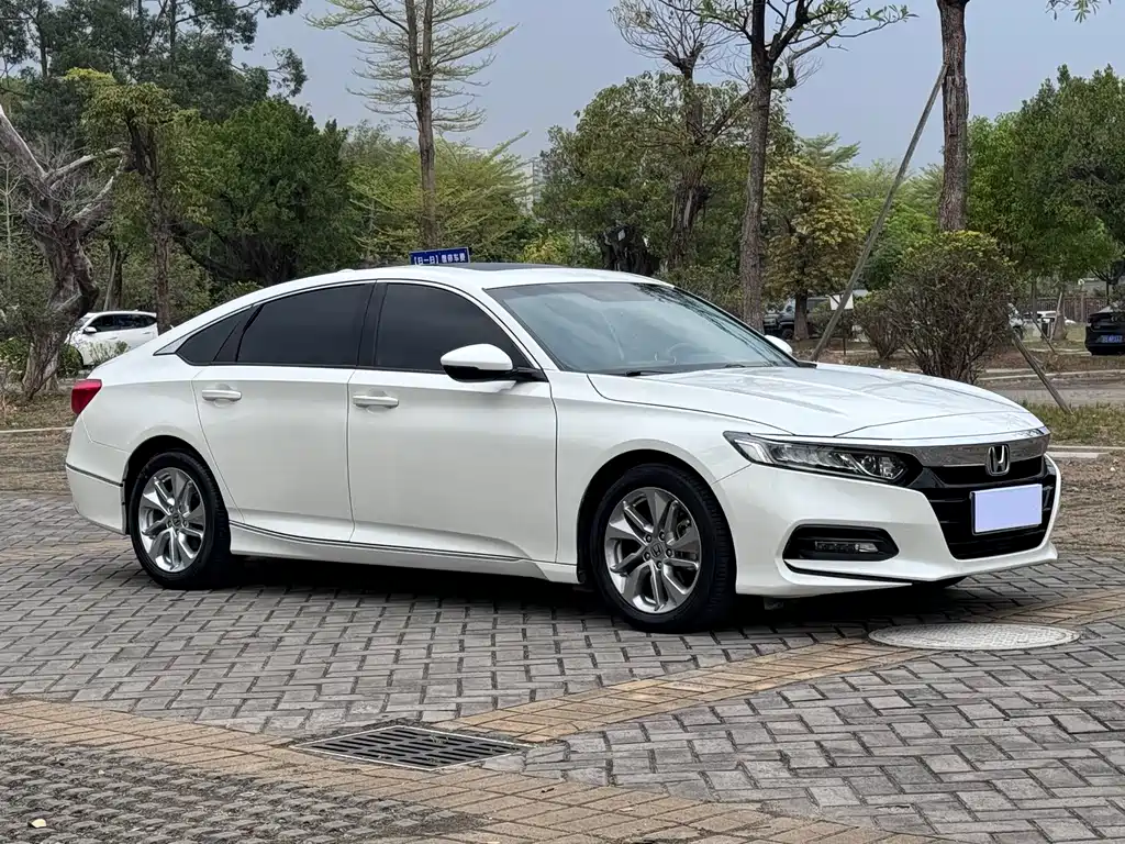 Honda Honda Accord 2018 260TURBO Elite Edition China V 2020