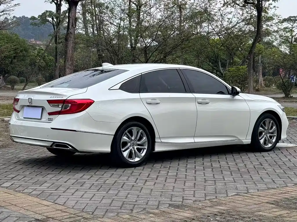 Honda Honda Accord 2018 260TURBO Elite Edition China V 2020 - thumbnail 3
