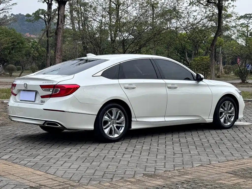 Honda Honda Accord 2018 260TURBO Elite Edition China V 2020 - thumbnail 4