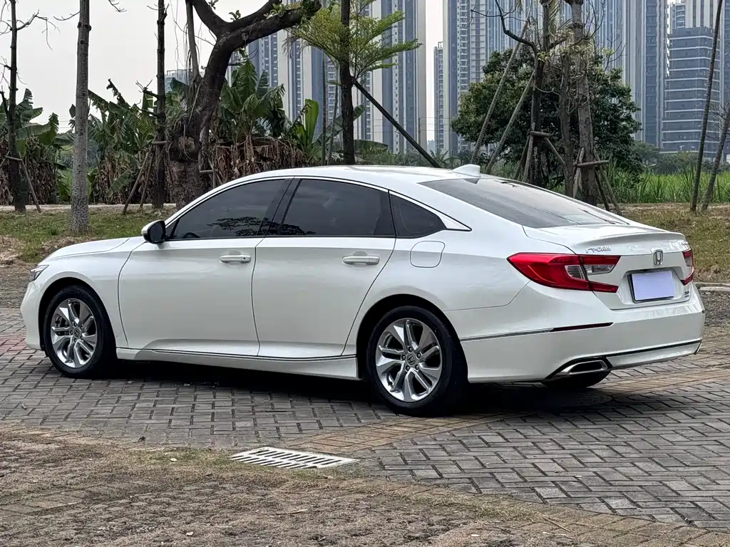Honda Honda Accord 2018 260TURBO Elite Edition China V 2020 - thumbnail 6