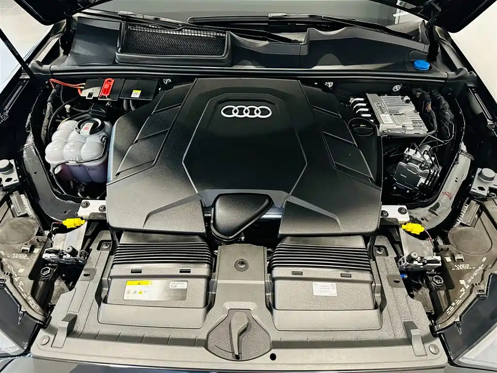 Audi Audi Q7 2023 55 TFSI quattro S line Sport 2023 - thumbnail 9