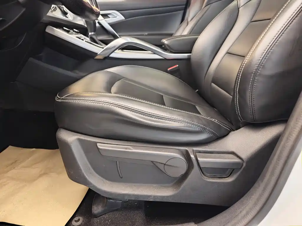 Geely Auto Geely Boyue 2016 1.8TD Automatic Smart Connect Edition 2018 - thumbnail 10