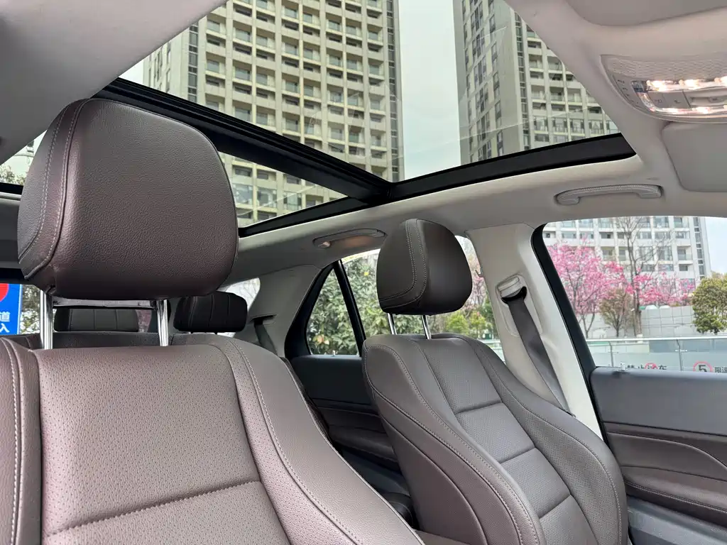 Mercedes-Benz Mercedes-Benz GLE 2020 Facelift GLE 350 4MATIC Fashion Edition 2020 - thumbnail 17