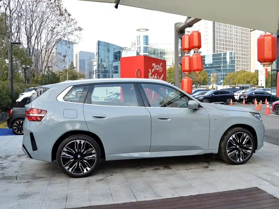 BMW BMW X3 2025 xDrive30L Premium M Sport Night Package 2026 - thumbnail 2