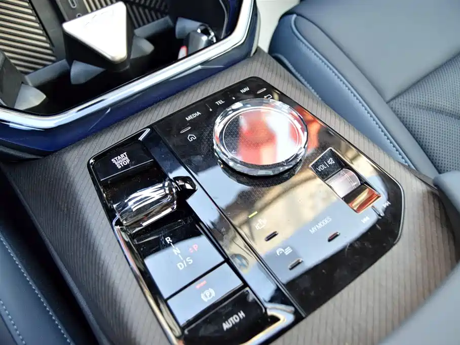 BMW BMW X3 2025 xDrive30L Premium M Sport Night Package 2026 - thumbnail 13