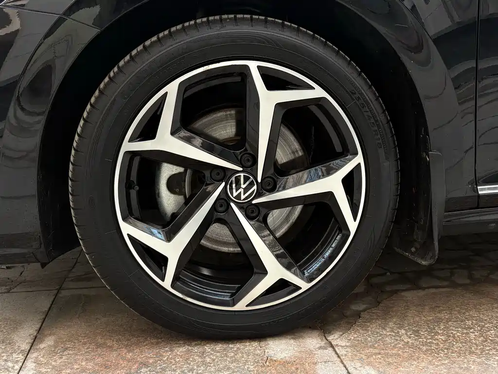 Volkswagen Volkswagen Passat 2022 330TSI Elite Starry Sky Edition 2023 - thumbnail 16