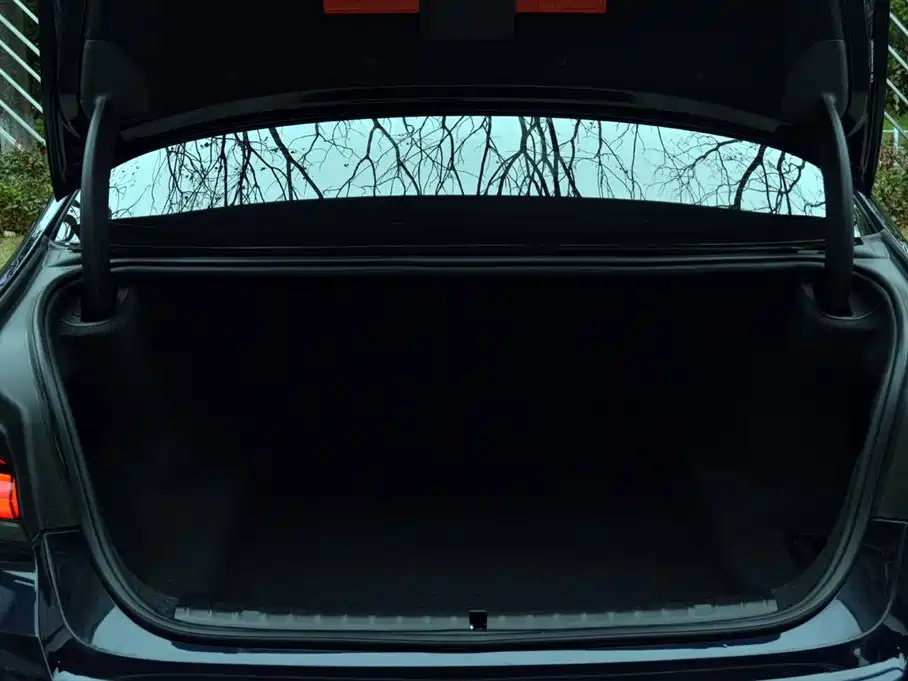 BMW BMW 5 Series 2023 530Li Leading Model M Sport Package 2024 - thumbnail 14