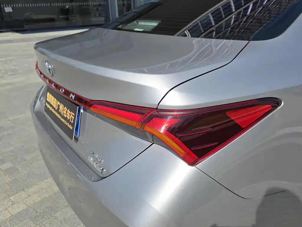 Toyota Toyota Avalon 2023 Hybrid 2.5L XLE Premium Edition 2023 - thumbnail 5
