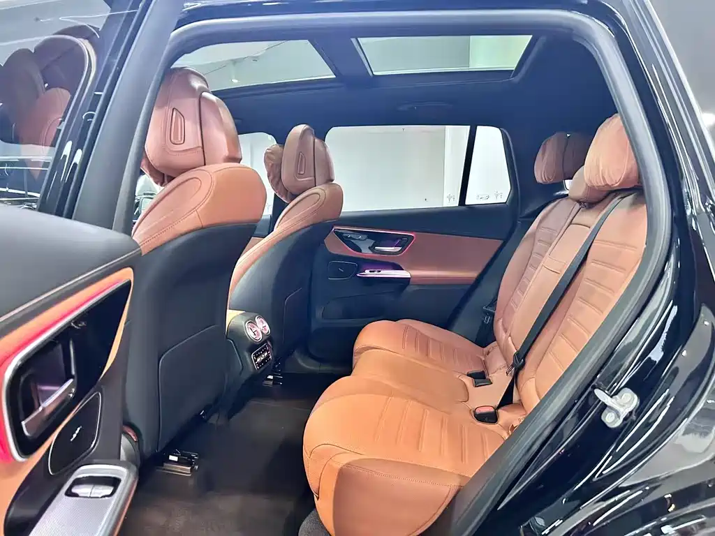 Mercedes-Benz Mercedes-Benz GLC 2024 GLC 300 L 4MATIC Dynamic Model 5-Seat 2024 - thumbnail 10