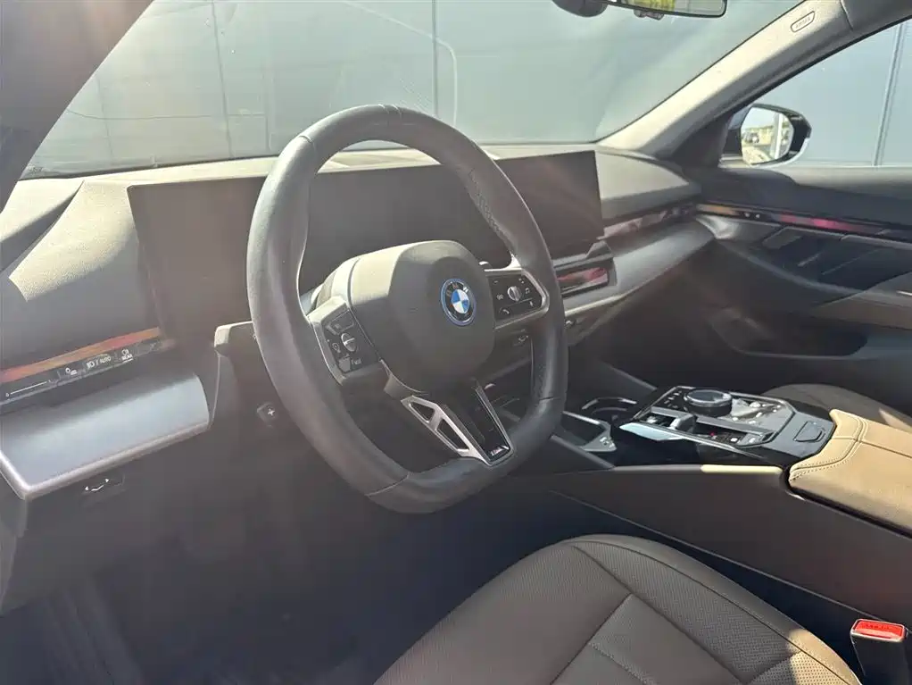 BMW BMW i5 2024 eDrive 35L M Sport Package 2025 - thumbnail 12