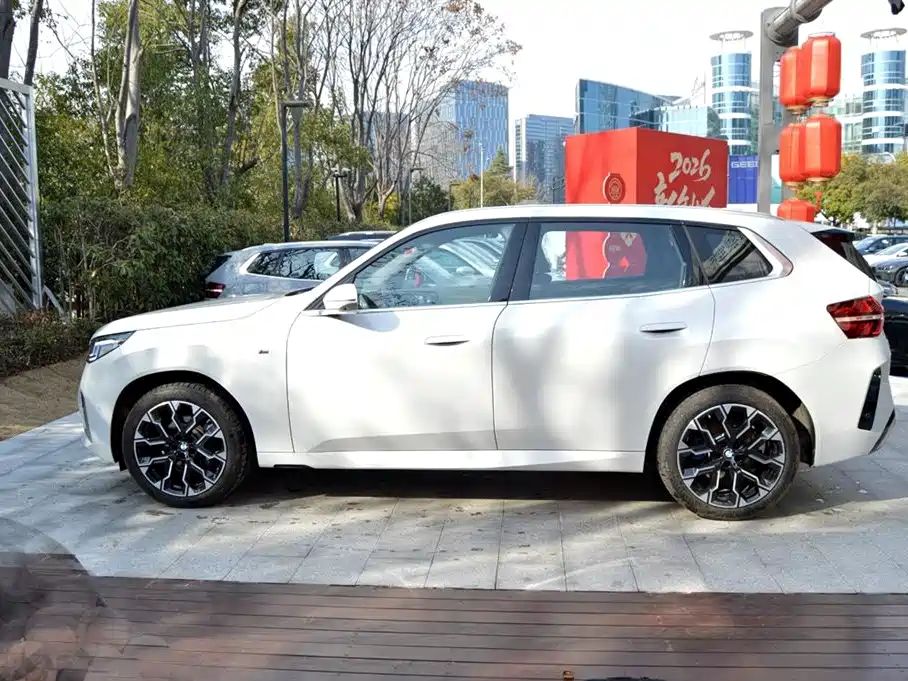BMW BMW X3 2025 xDrive30L Premium M Sport Night Package 2025 - thumbnail 2