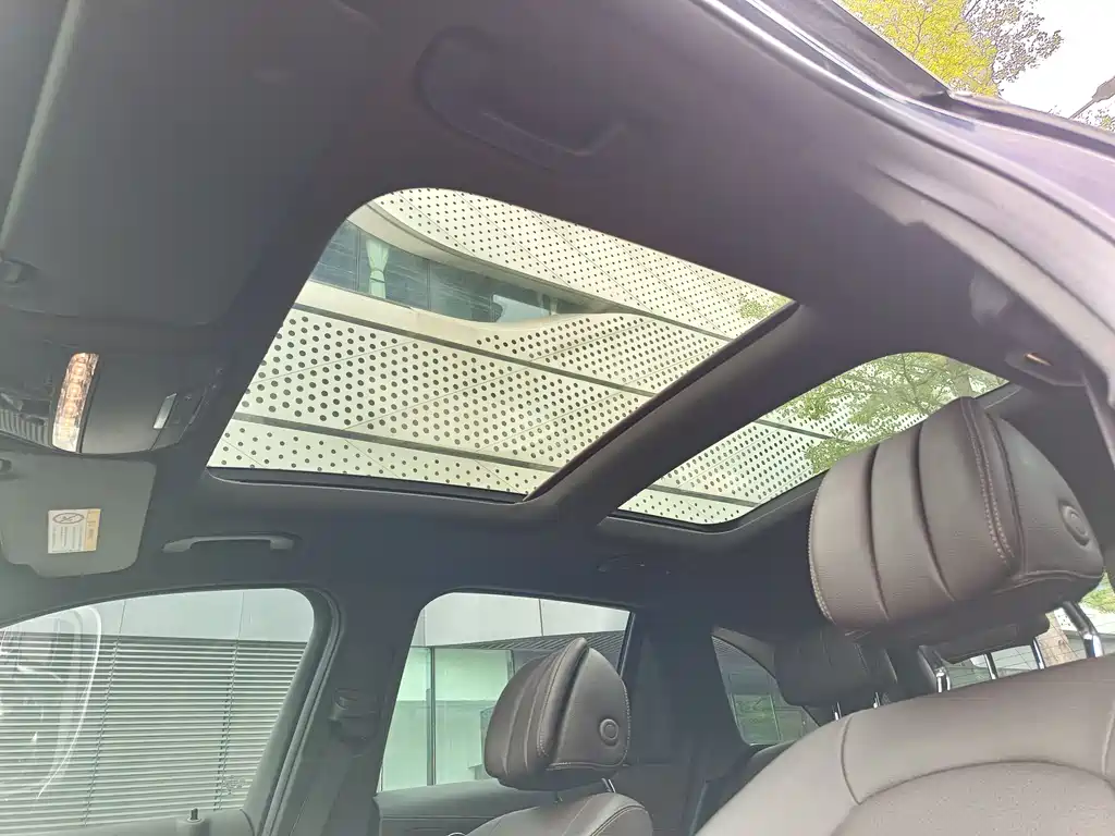 Mercedes-Benz Mercedes-Benz GLC 2016 GLC 260 4MATIC Sport Edition 2016 - thumbnail 14