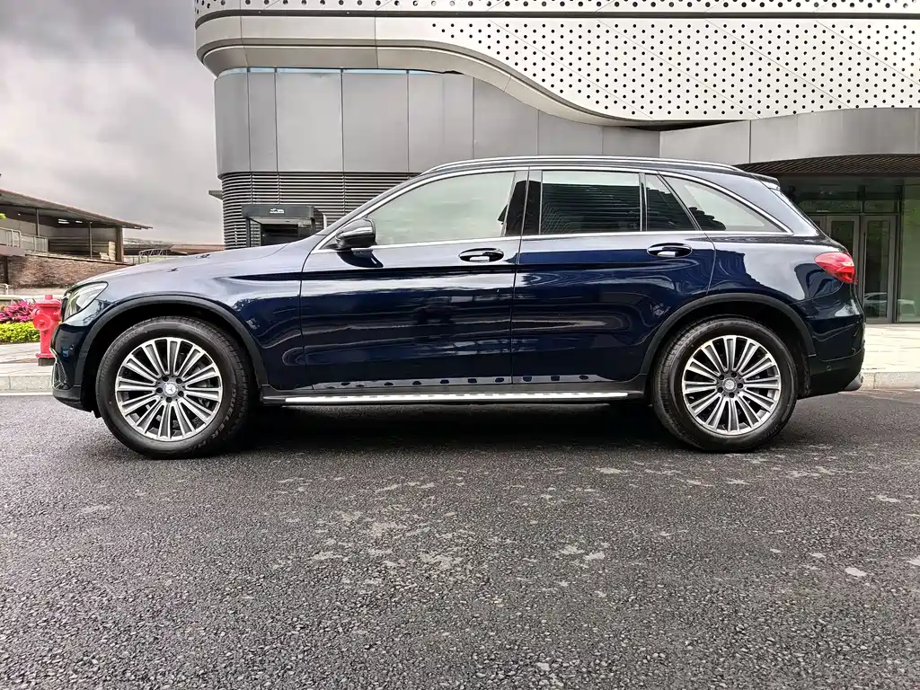 Mercedes-Benz Mercedes-Benz GLC 2016 GLC 260 4MATIC Sport Edition 2016 - thumbnail 17