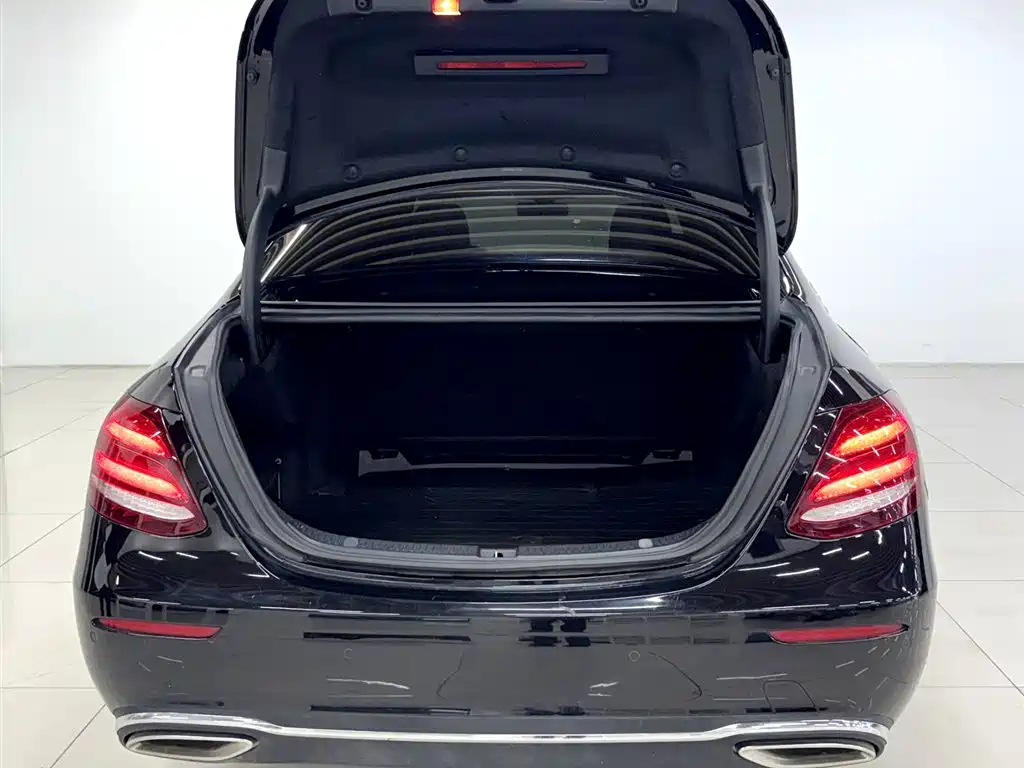 Mercedes-Benz Mercedes-Benz E-Class 2018 Facelift E 200 L 2018 - thumbnail 5