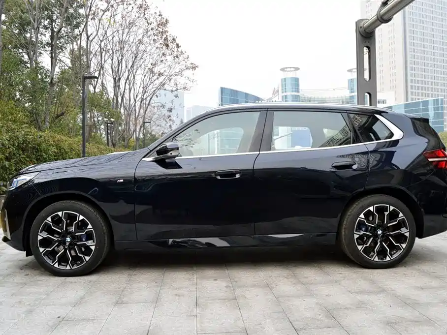 BMW BMW X3 2025 xDrive30L Premium M Sport Night Package 2026 - thumbnail 4