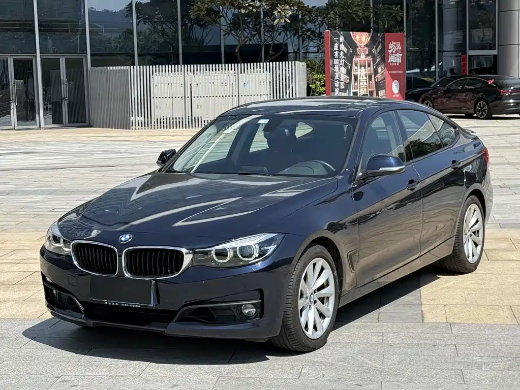 BMW BMW 3 Series GT 2018 320i Luxury Design Package 2018