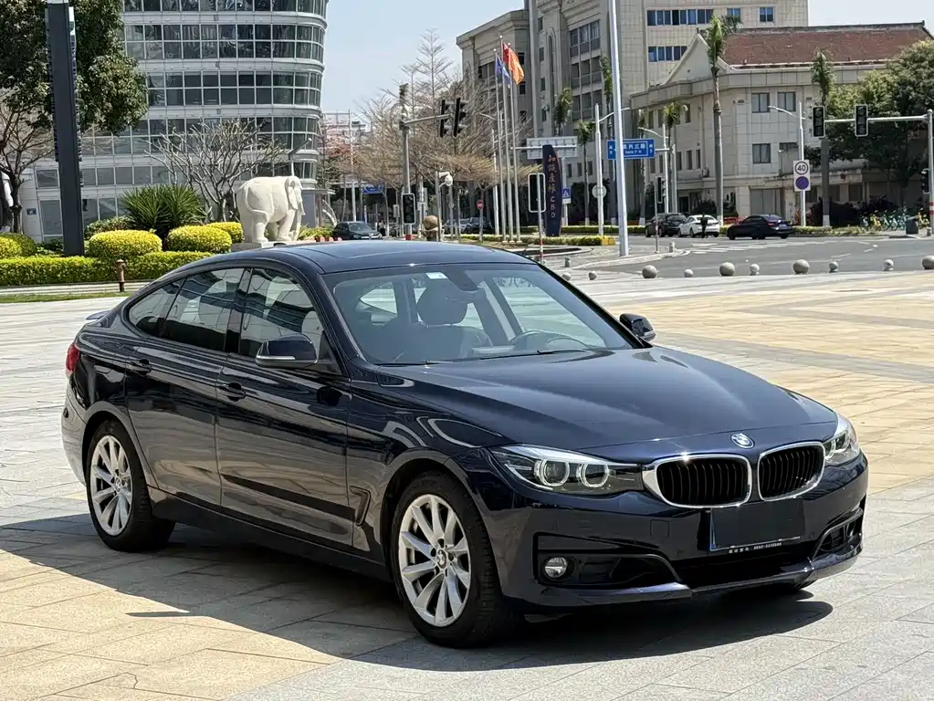BMW BMW 3 Series GT 2018 320i Luxury Design Package 2018 - thumbnail 3