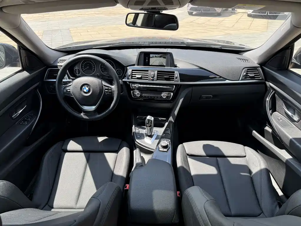 BMW BMW 3 Series GT 2018 320i Luxury Design Package 2018 - thumbnail 6