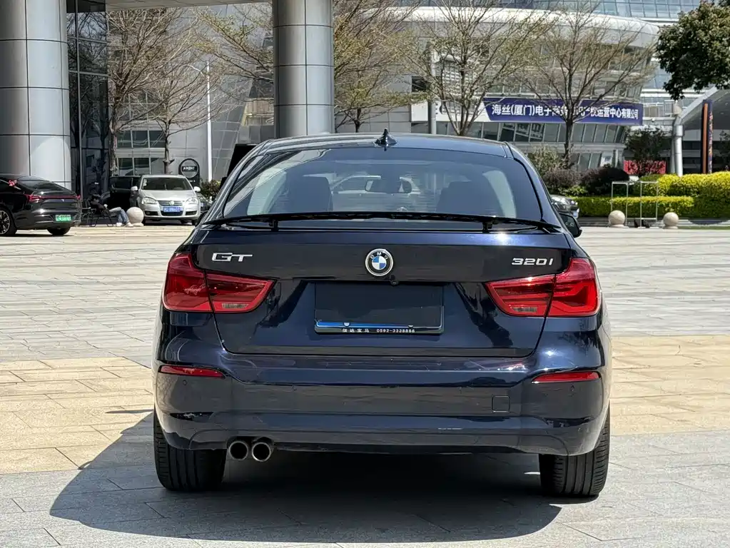 BMW BMW 3 Series GT 2018 320i Luxury Design Package 2018 - thumbnail 11