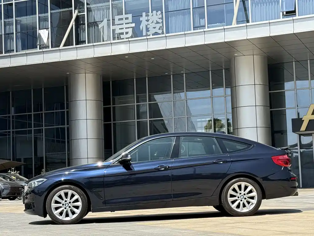 BMW BMW 3 Series GT 2018 320i Luxury Design Package 2018 - thumbnail 13