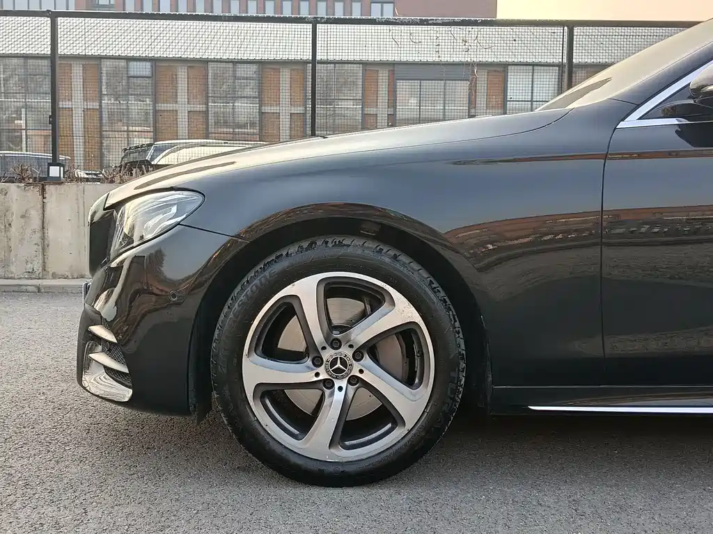 Mercedes-Benz Mercedes-Benz E-Class 2017 E 300 L Sport Fashion Edition 2017 - thumbnail 5