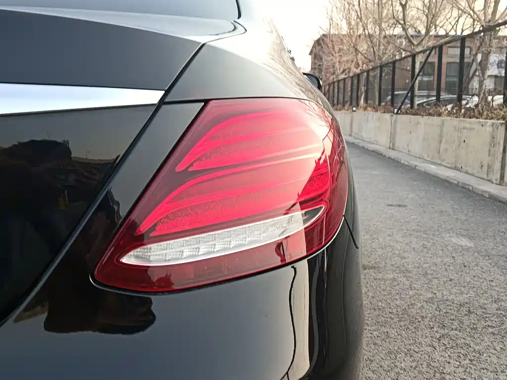 Mercedes-Benz Mercedes-Benz E-Class 2017 E 300 L Sport Fashion Edition 2017 - thumbnail 11