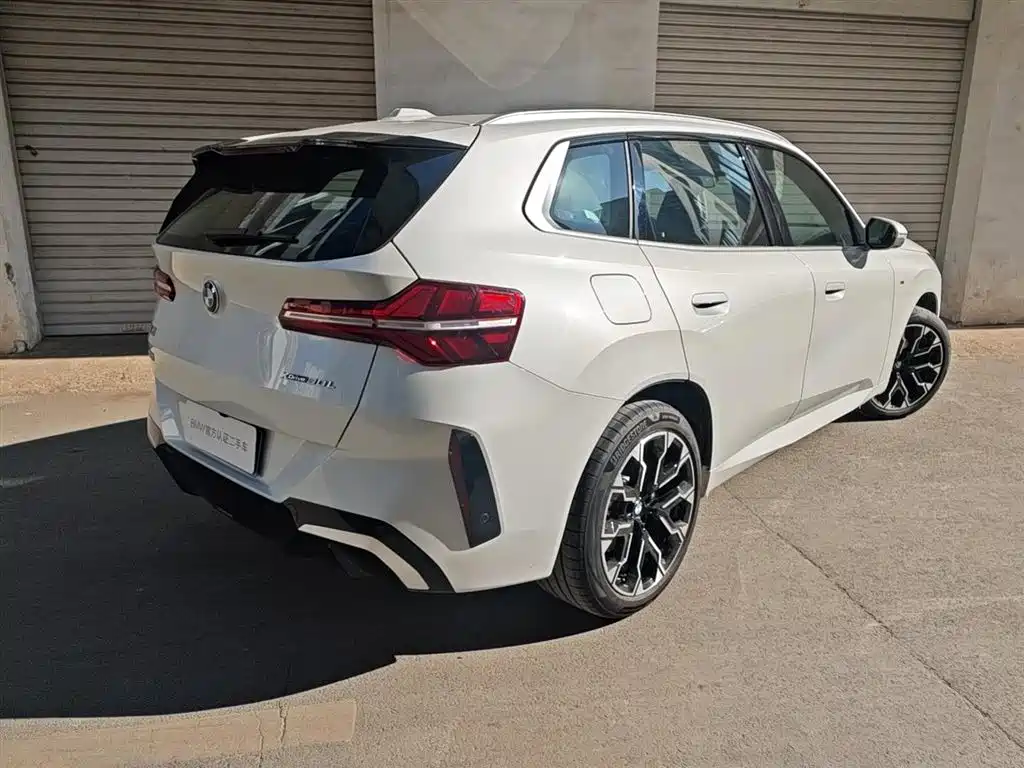 BMW BMW X3 2025 xDrive30L Premium M Sport Shadow Night Package 2025 - thumbnail 4