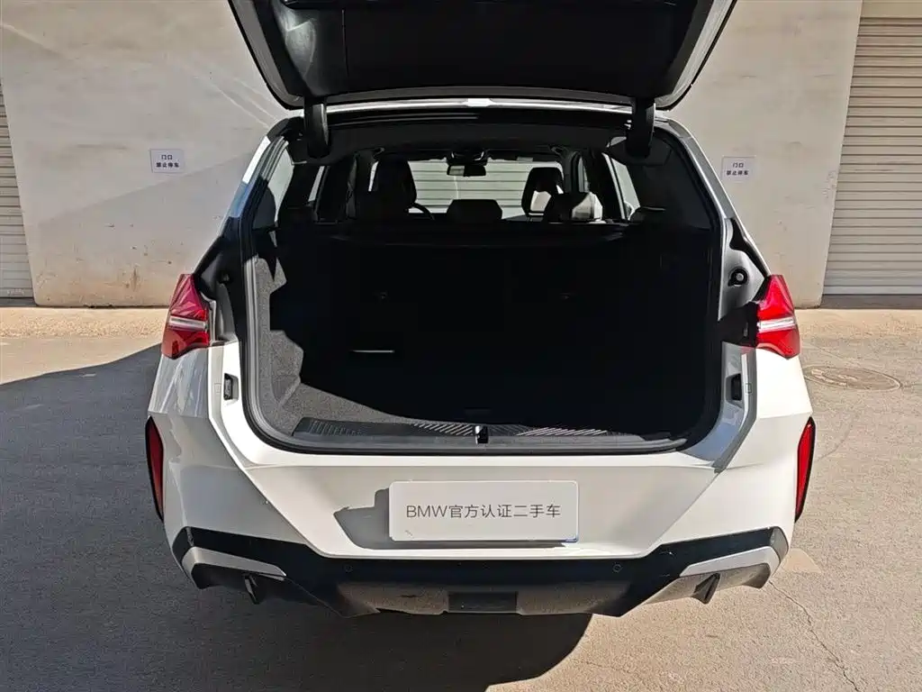 BMW BMW X3 2025 xDrive30L Premium M Sport Shadow Night Package 2025 - thumbnail 9
