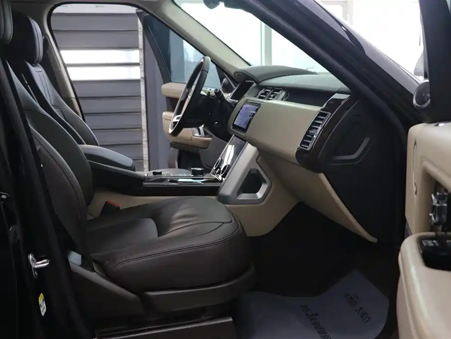 Land Rover Range Rover 2021 3.0 L6 Autobiography Long Wheelbase Classic Edition 2021 - thumbnail 24