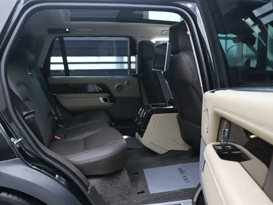 Land Rover Range Rover 2021 3.0 L6 Autobiography Long Wheelbase Classic Edition 2021 - thumbnail 25