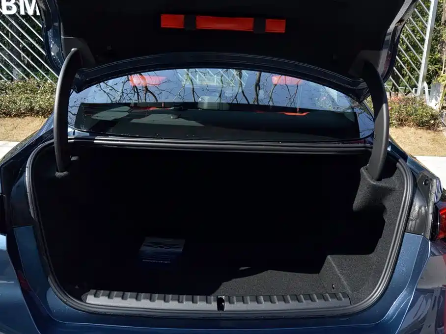 BMW BMW 2 Series 2025 225i M Sport Shadowline Package 2025 - thumbnail 12