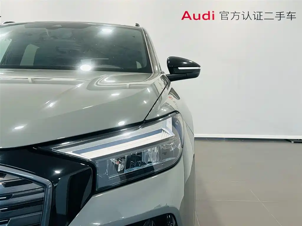 Audi Audi Q4 e-tron 2024 50 e-tron quattro Dark Night Edition 2024 - thumbnail 14