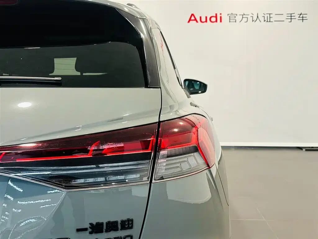 Audi Audi Q4 e-tron 2024 50 e-tron quattro Dark Night Edition 2024 - thumbnail 16