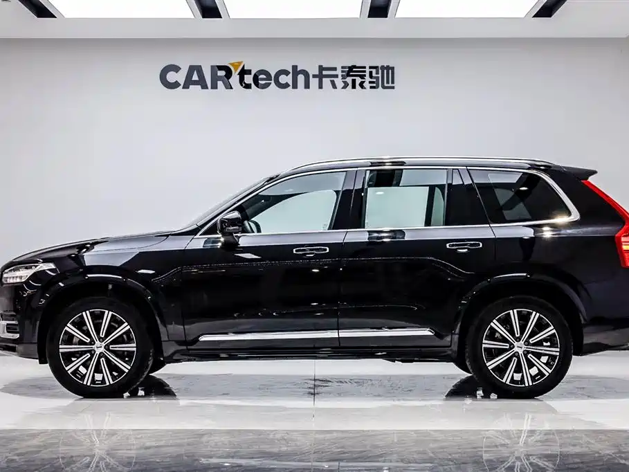 Volvo Volvo XC90 2023 B5 Momentum Luxury 7-seater 2023 - thumbnail 3