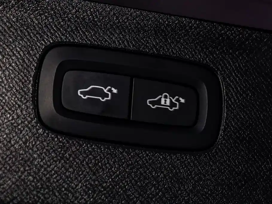 Volvo Volvo XC90 2023 B5 Momentum Luxury 7-seater 2023 - thumbnail 7
