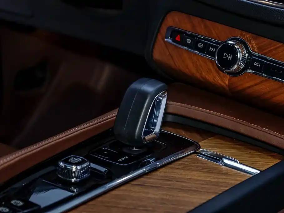 Volvo Volvo XC90 2023 B5 Momentum Luxury 7-seater 2023 - thumbnail 14