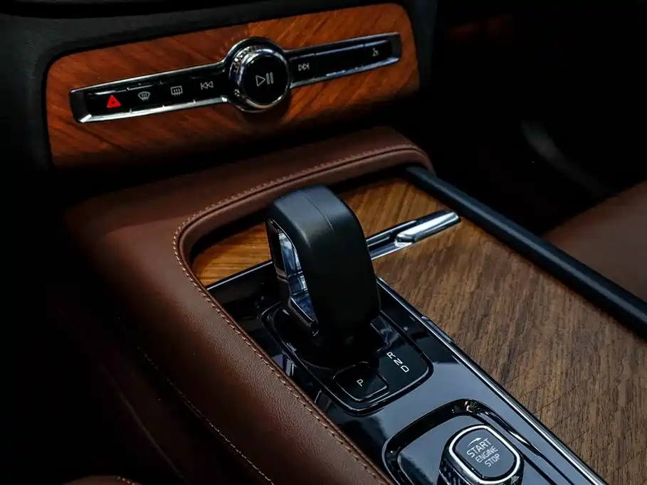 Volvo Volvo XC90 2023 B5 Momentum Luxury 7-seater 2023 - thumbnail 28